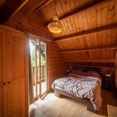 Cozy With A View Of The Valley *